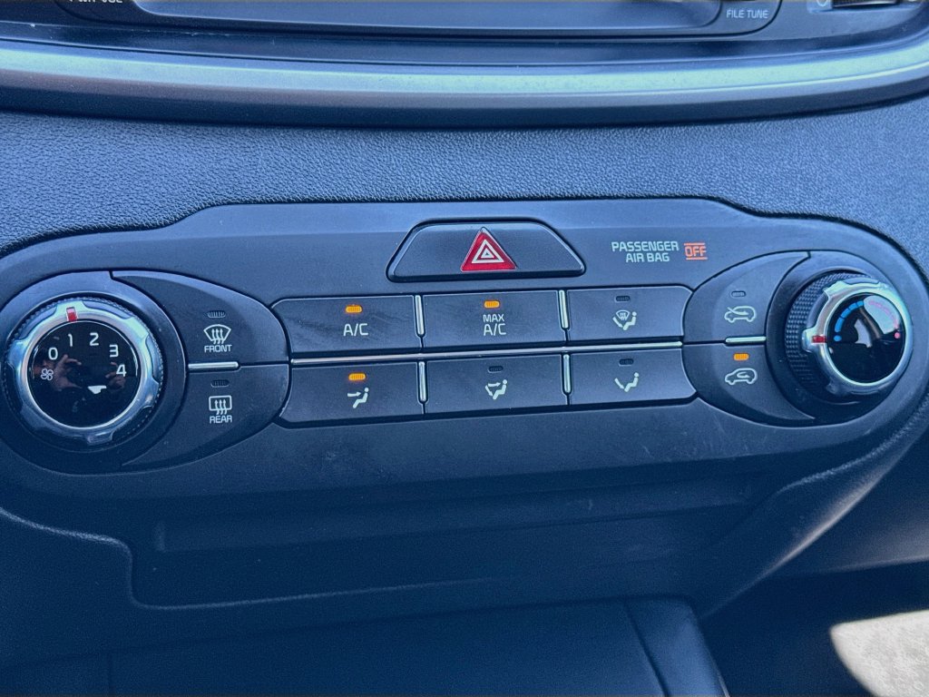 Used 2019 Kia Sorento L FWD image 17