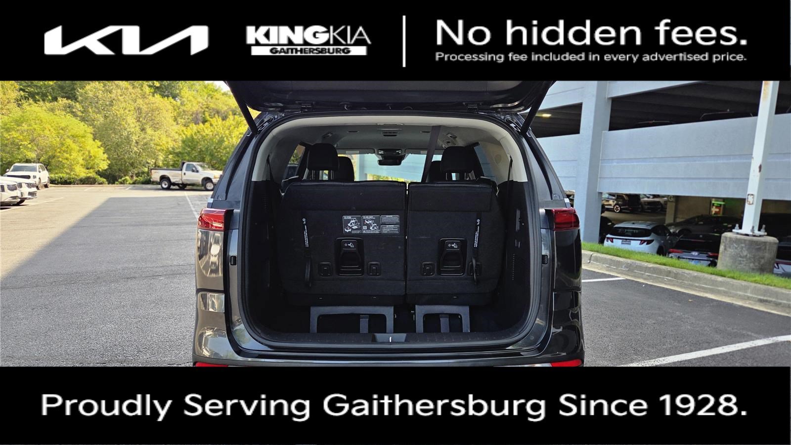 Certified 2024 Kia Carnival EX FWD image 5
