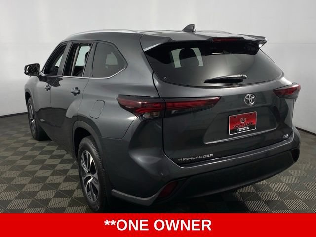 Used 2024 Toyota Highlander XLE FWD image 6