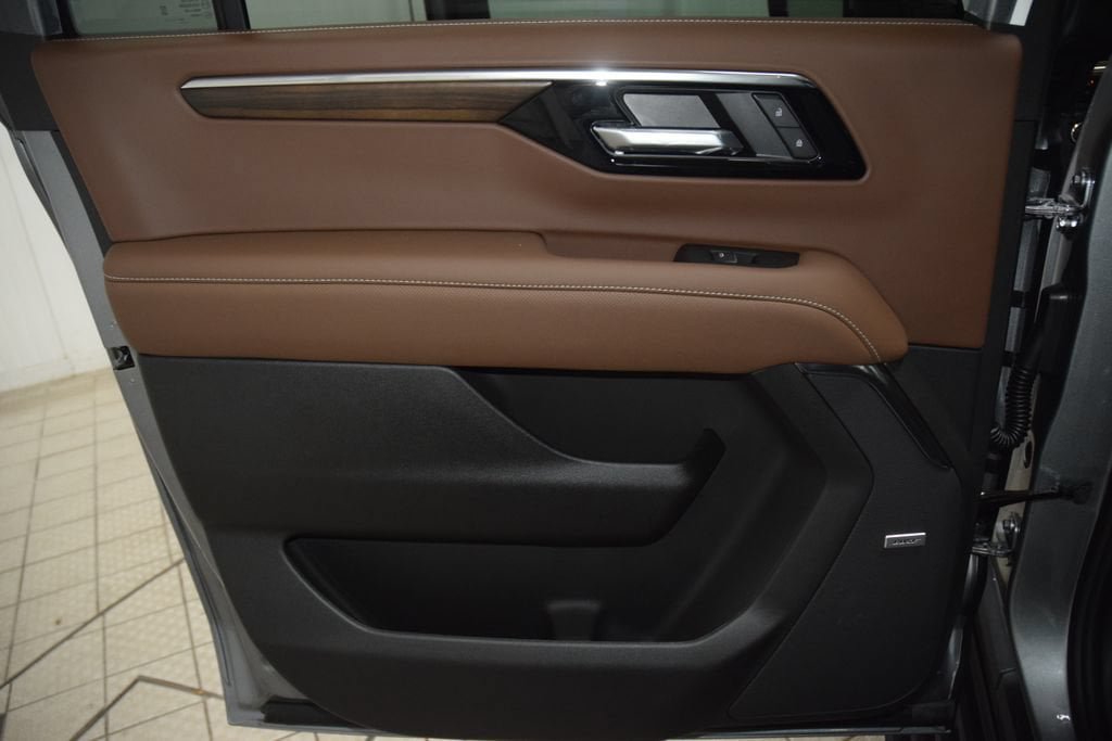 New 2026 Chevrolet Suburban High Country AWD/4WD image 47
