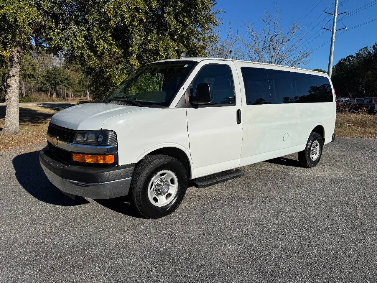Used 2016 Chevrolet Express 3500 LT w/ LT Preferred Equipment Group image 28