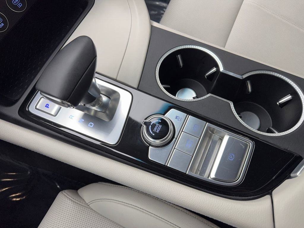 Used 2025 Genesis G70 2.5T image 66