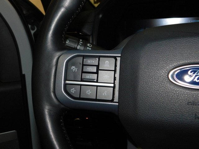 Used 2023 Ford F150 Lightning Lariat image 27