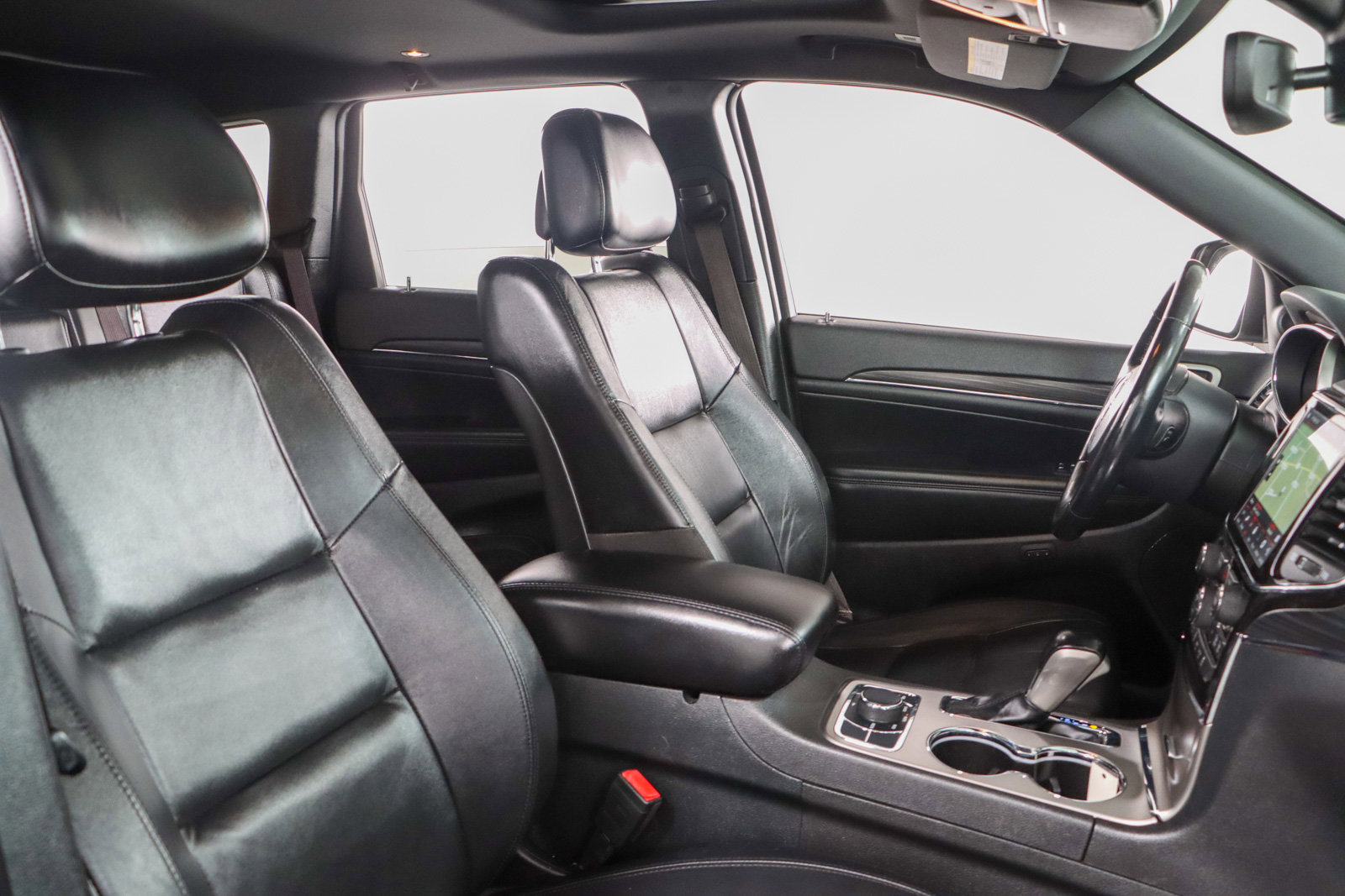 Used 2022 Jeep Grand Cherokee Limited image 27
