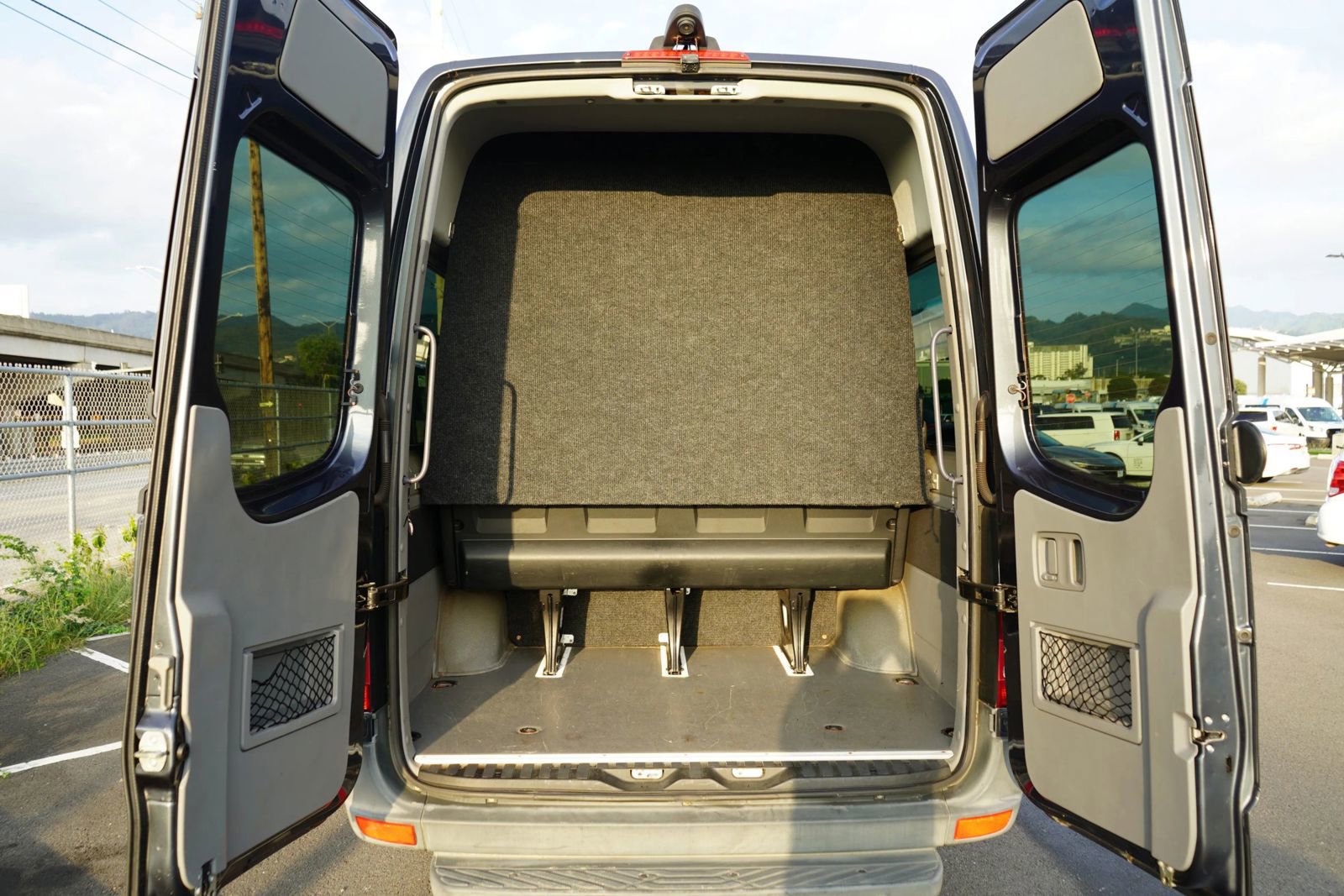 Used 2016 Mercedes-Benz Sprinter 2500 image 25