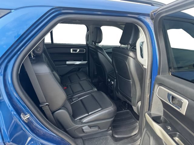 Used 2020 Ford Explorer XLT w/ Equipment Group 202A AWD/4WD image 14