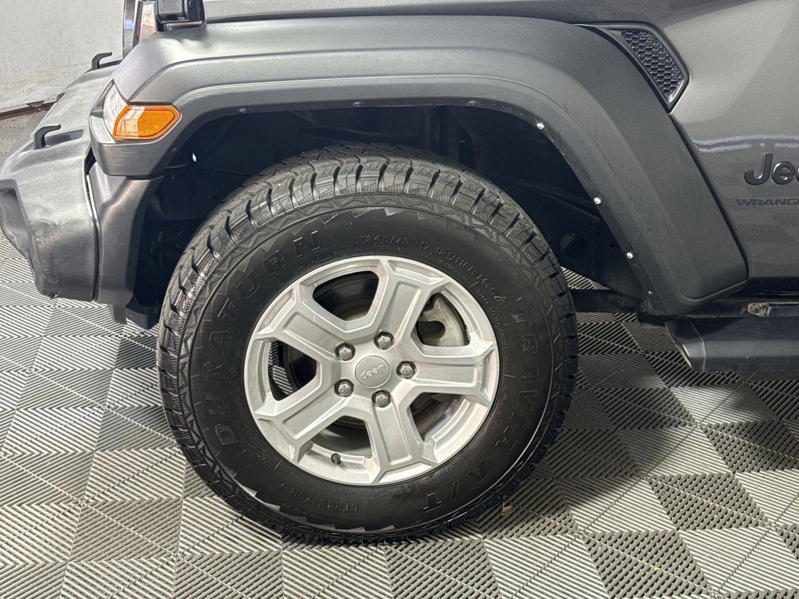 Used 2023 Jeep Wrangler Unlimited Sport AWD/4WD image 12