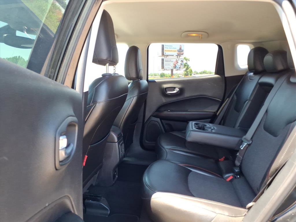 Used 2019 Jeep Compass Trailhawk AWD/4WD image 11