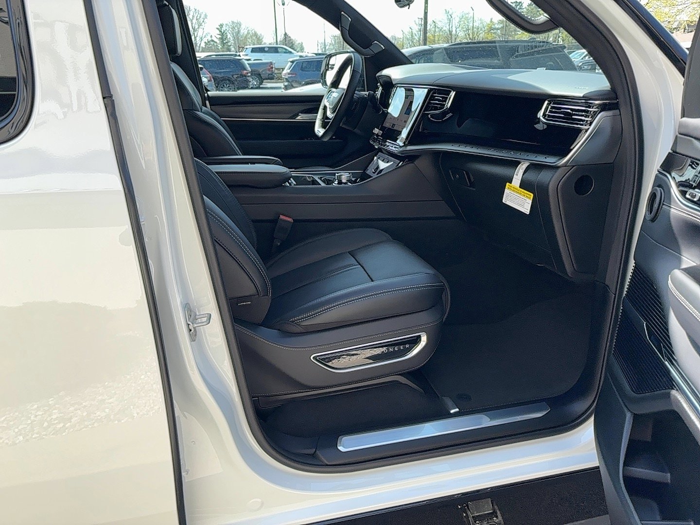 New 2026 Jeep Grand Wagoneer L Summit w/ Premium Group III AWD/4WD image 7