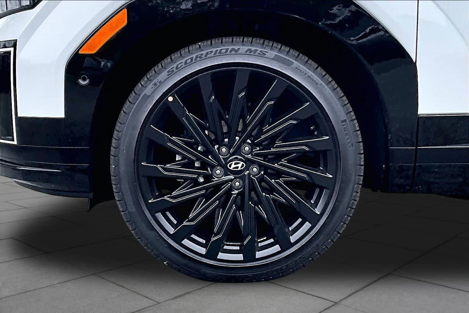 New 2026 Hyundai Santa Fe Calligraphy w/ Tow & Go Package AWD/4WD image 9