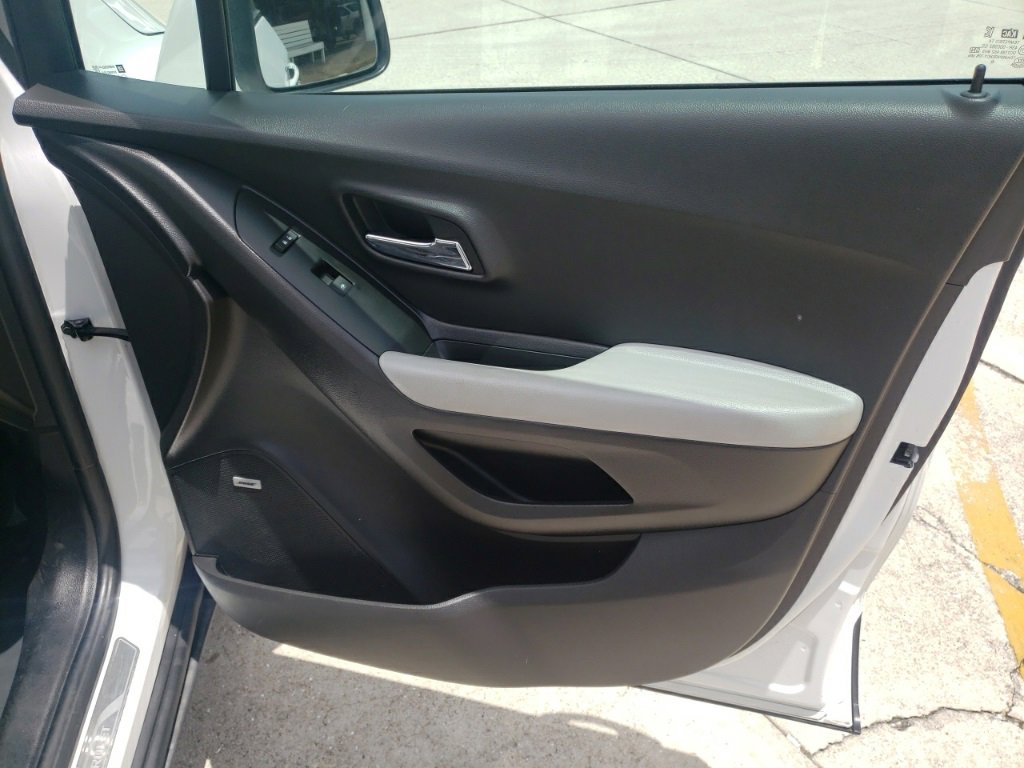 Used 2020 Chevrolet Trax Premier image 13