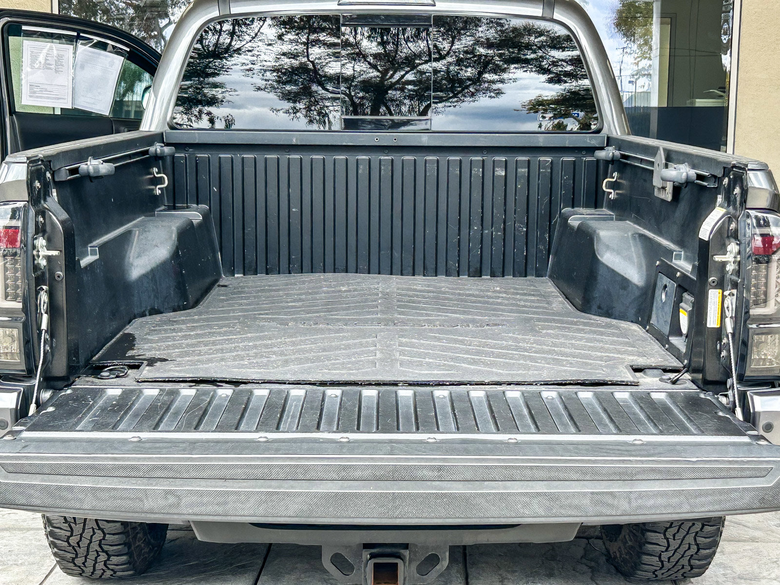 Used 2020 Toyota Tacoma TRD Off-Road w/ TRD Premium Off Road Package AWD/4WD image 26