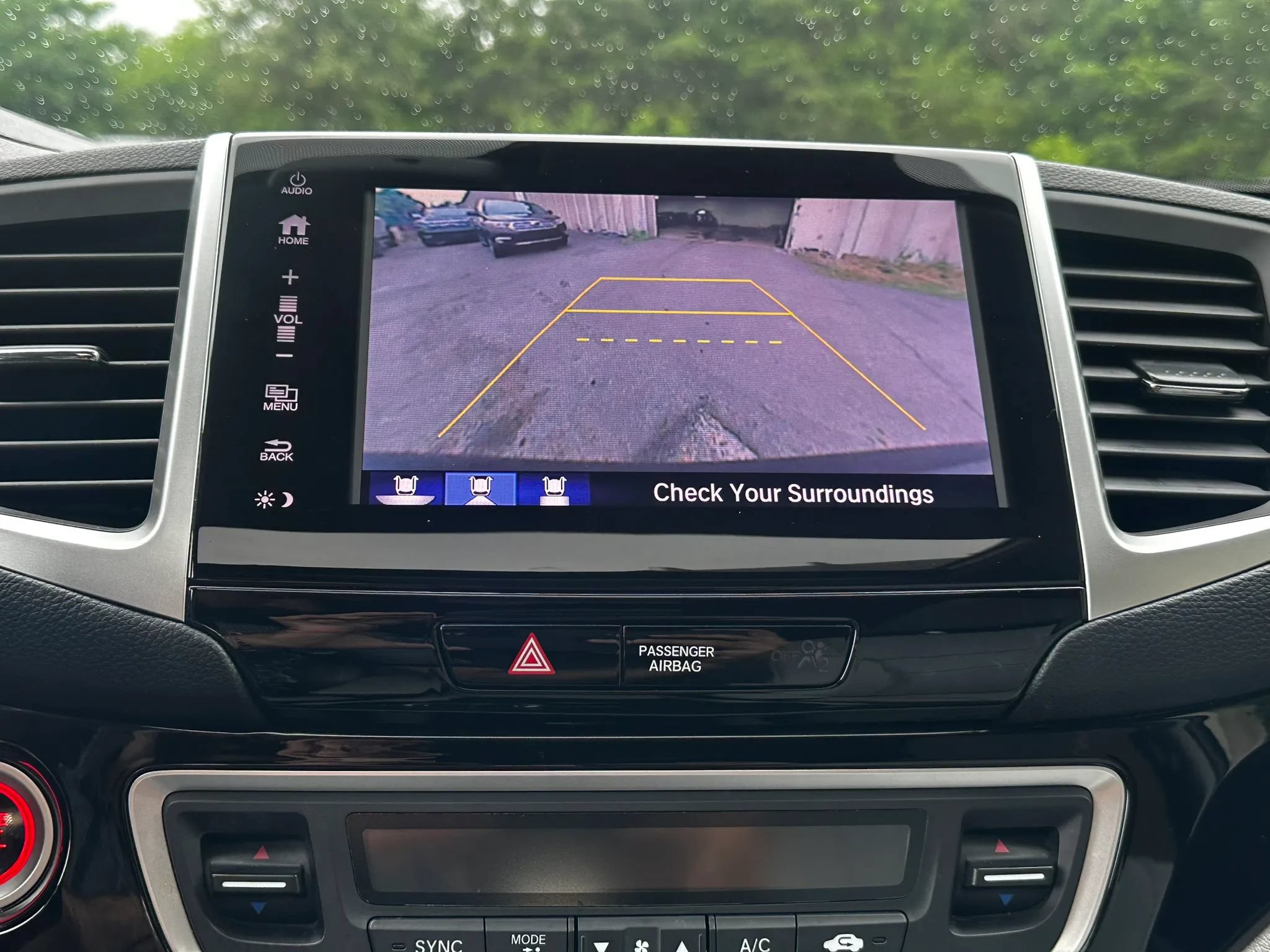 Used 2018 Honda Pilot Touring image 16