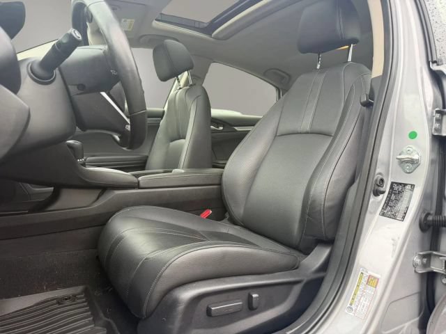 Used 2018 Honda Civic Touring image 10