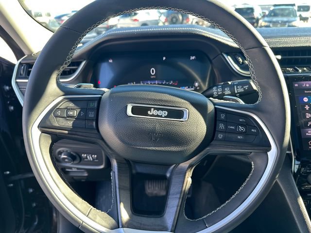 Used 2023 Jeep Grand Cherokee L Limited AWD/4WD image 31