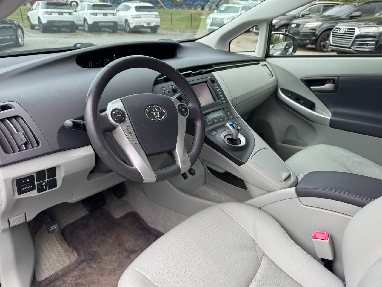 Used 2010 Toyota Prius Three image 11