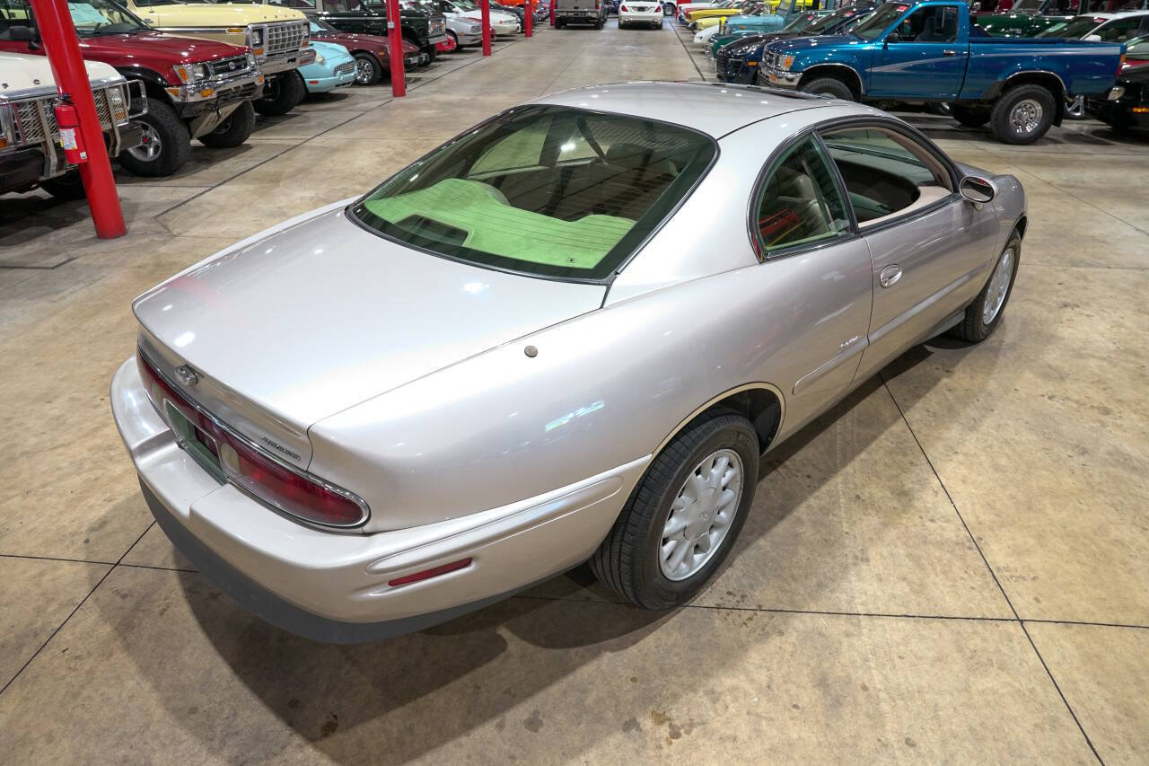 Used 1996 Buick Riviera Supercharged Coupe FWD image 17