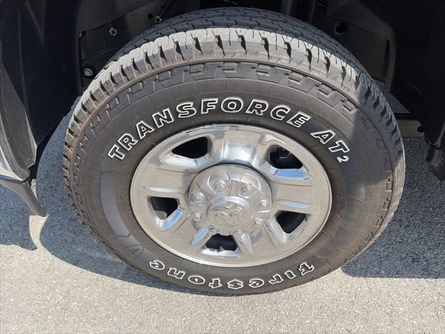 Used 2024 RAM 2500 Tradesman w/ Chrome Appearance Group image 10