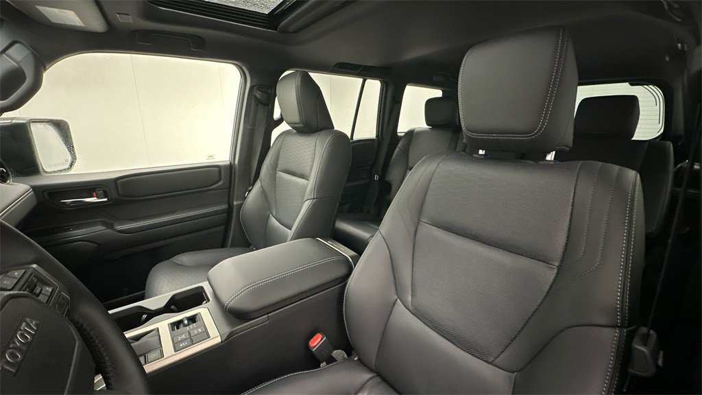 Used 2025 Toyota Land Cruiser image 9