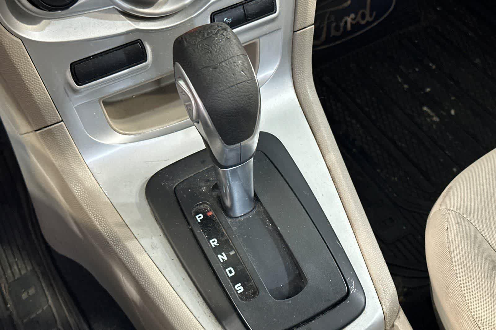 Used 2015 Ford Fiesta SE FWD image 21