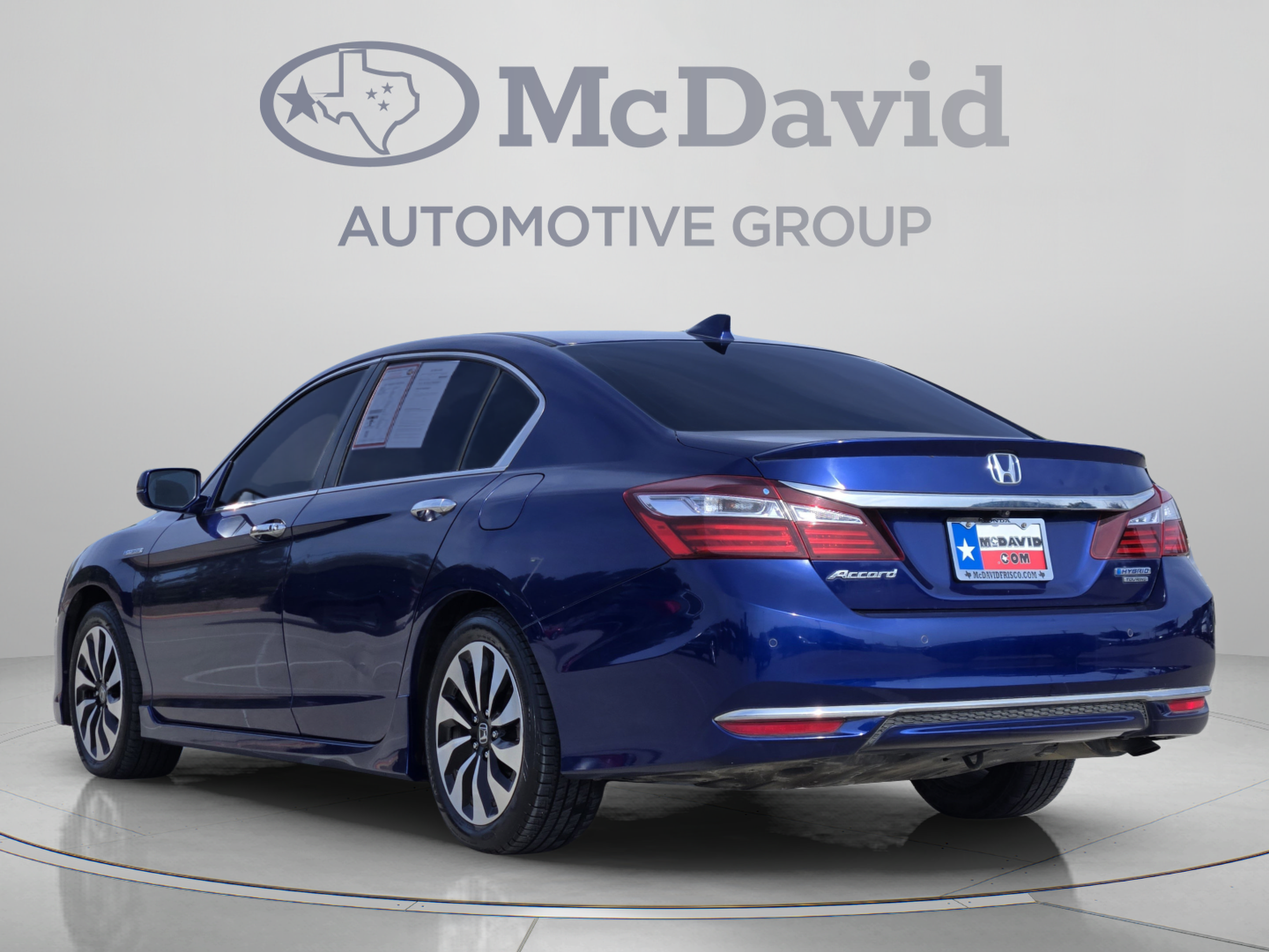Used 2017 Honda Accord Touring image 4