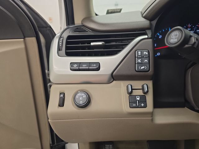 Used 2016 Chevrolet Tahoe LTZ RWD image 37