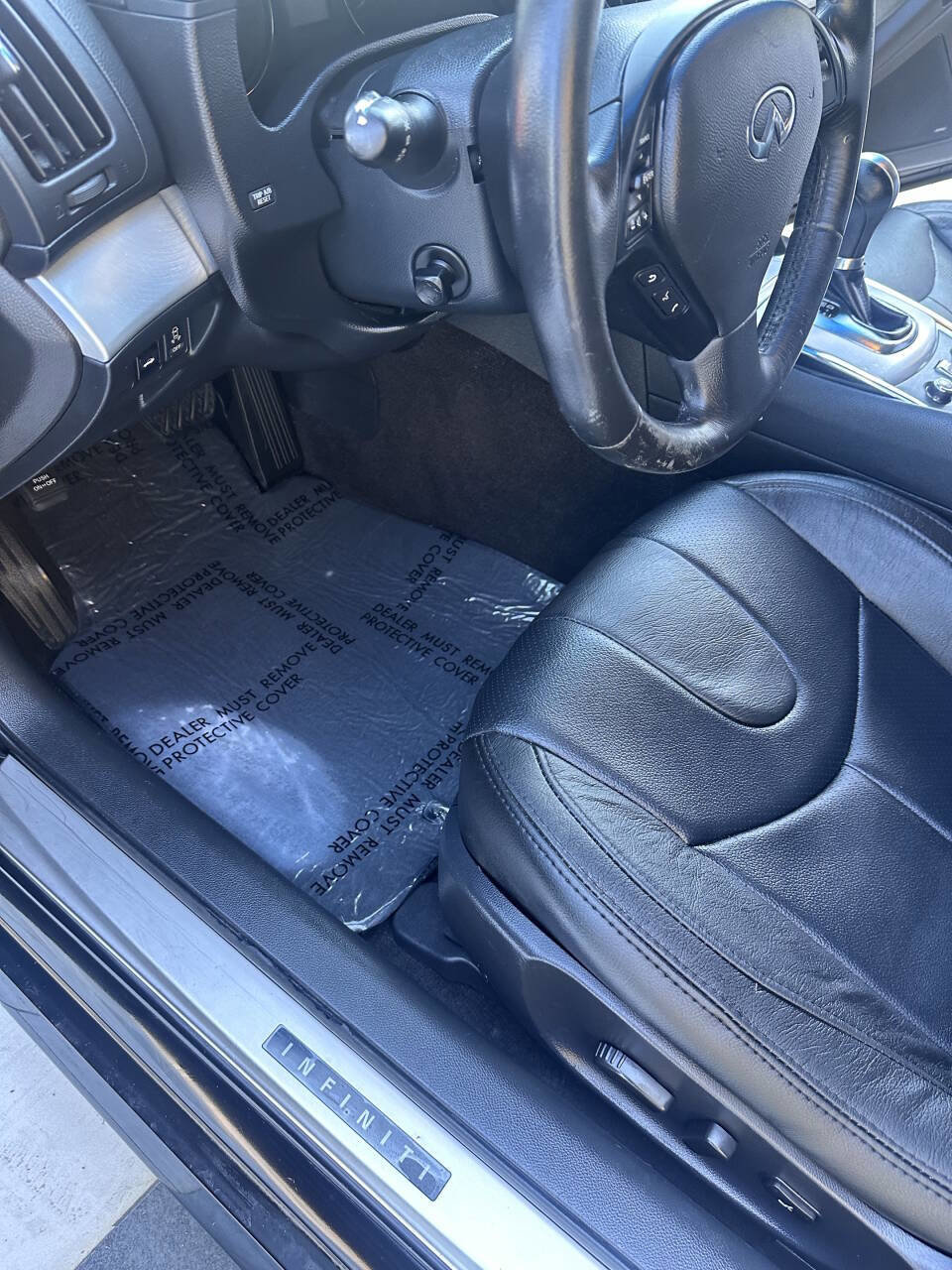 Used 2014 INFINITI Q60 Convertible w/ Premium Package image 31