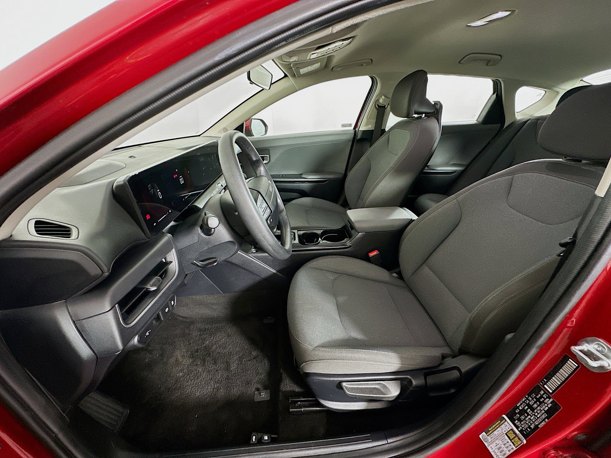 Used 2025 Kia K4 LXS image 13