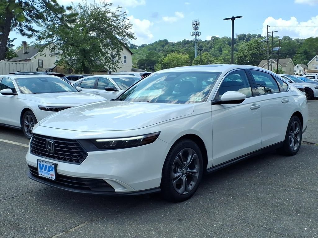 Certified 2023 Honda Accord EX image 3