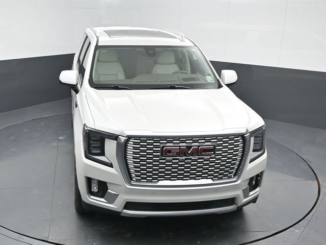 Used 2021 GMC Yukon XL Denali w/ Denali Premium Package image 10