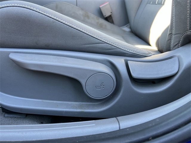 Used 2022 Hyundai Elantra SEL image 12