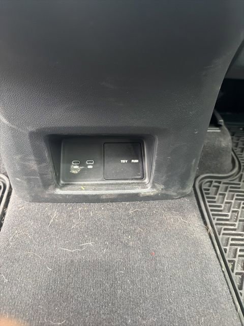 Used 2024 Volkswagen Atlas Cross Sport SE image 24