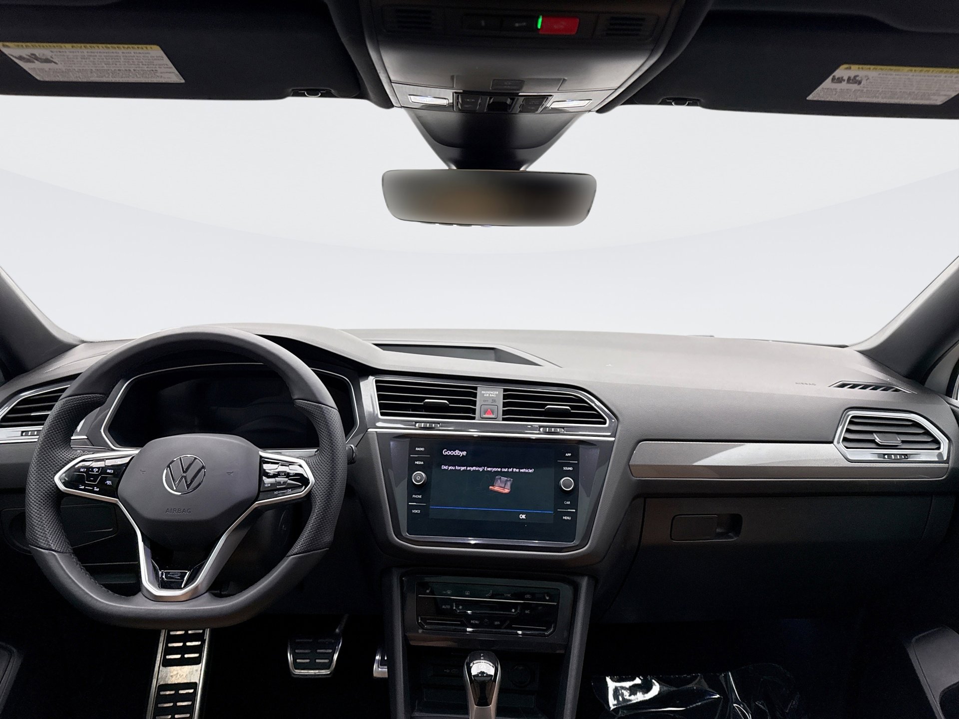 Used 2024 Volkswagen Tiguan SE R-Line image 14