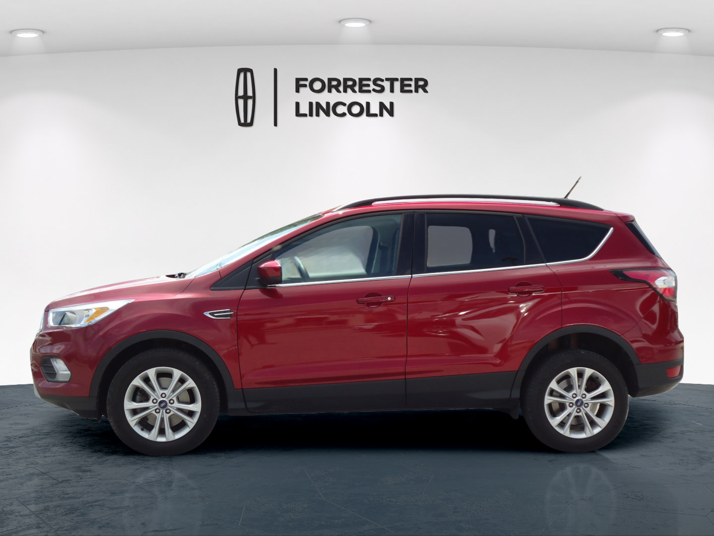 Used 2018 Ford Escape SE w/ SE Sync 3 Package AWD/4WD image 6
