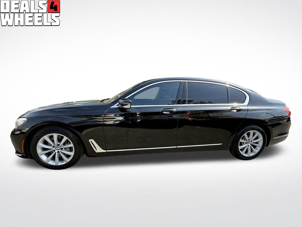 Used 2017 BMW 740i RWD image 11