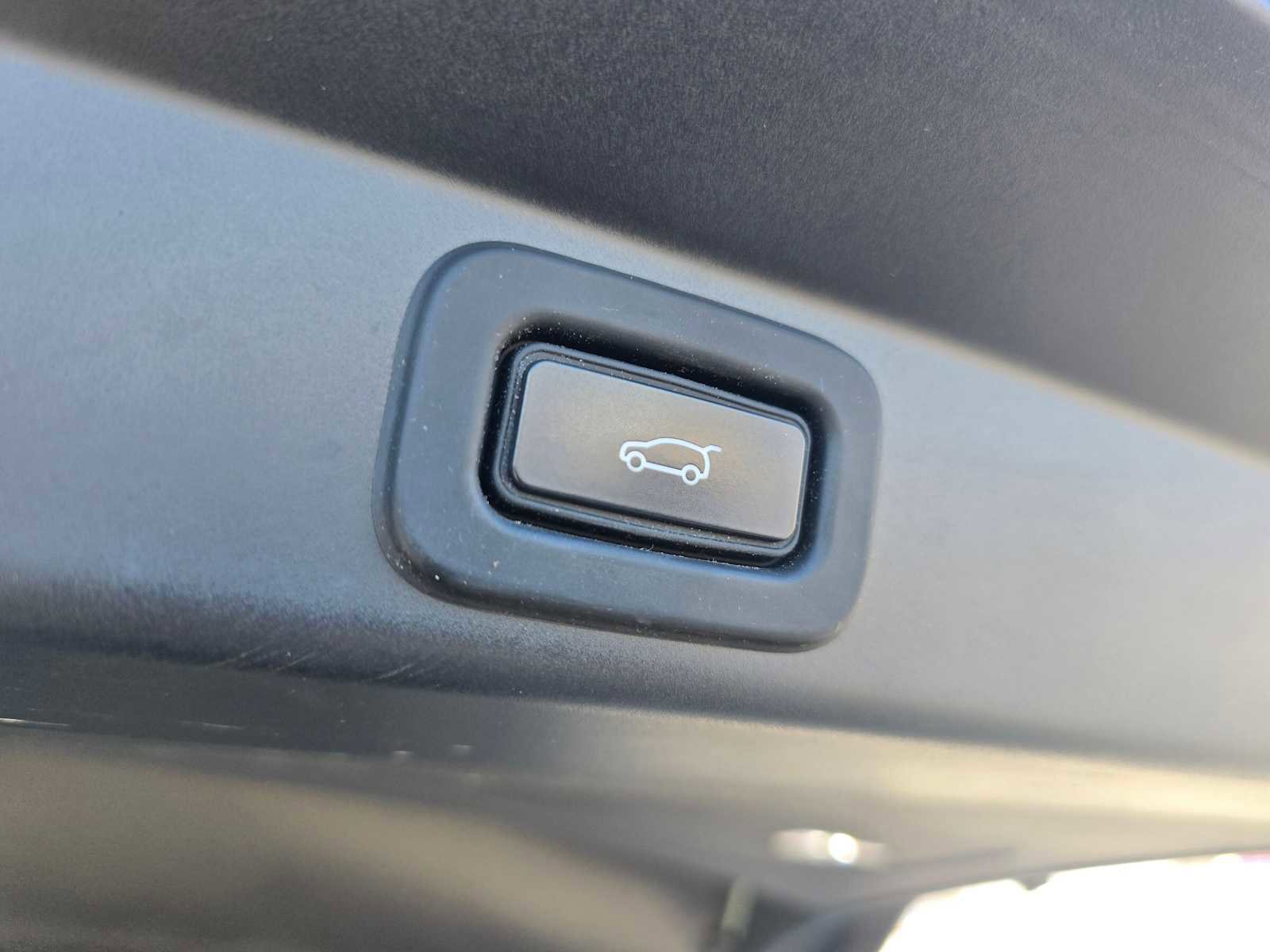 Used 2023 Land Rover Range Rover Sport SE Dynamic image 18