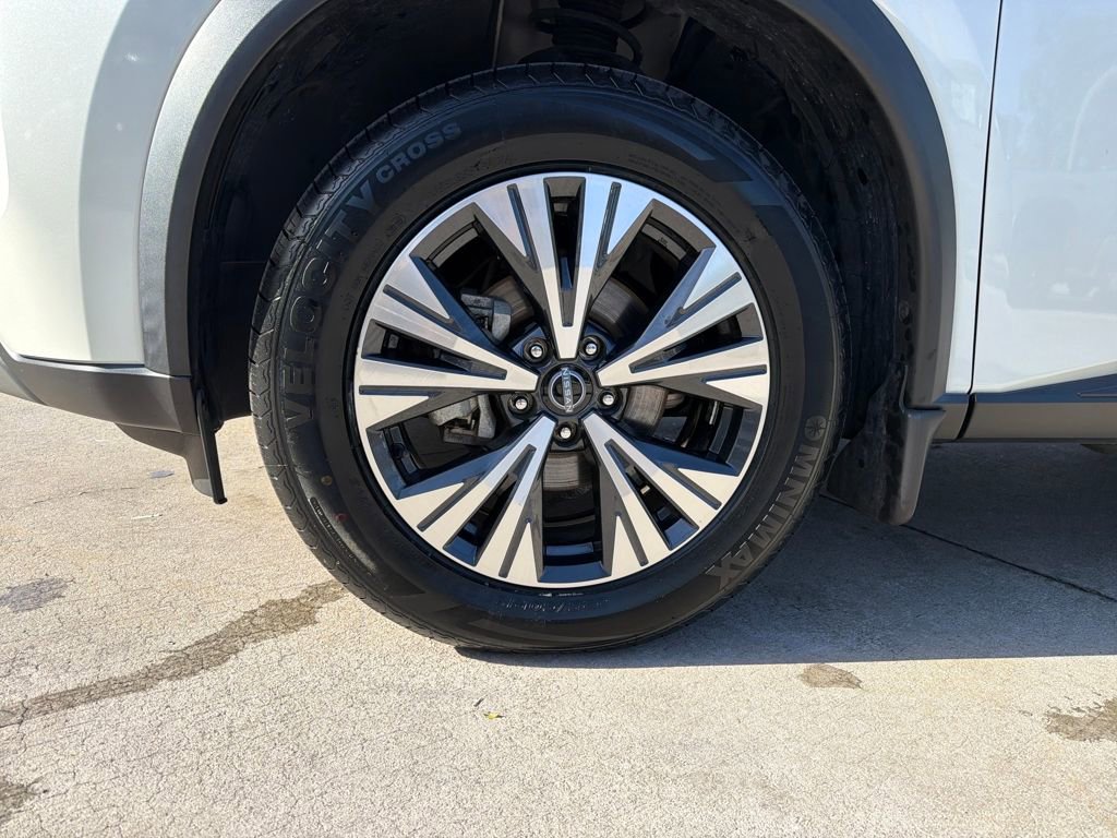 Certified 2023 Nissan Rogue SV w/ SV Premium B Package image 12