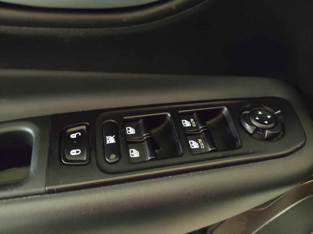 Used 2023 Jeep Renegade Latitude image 27