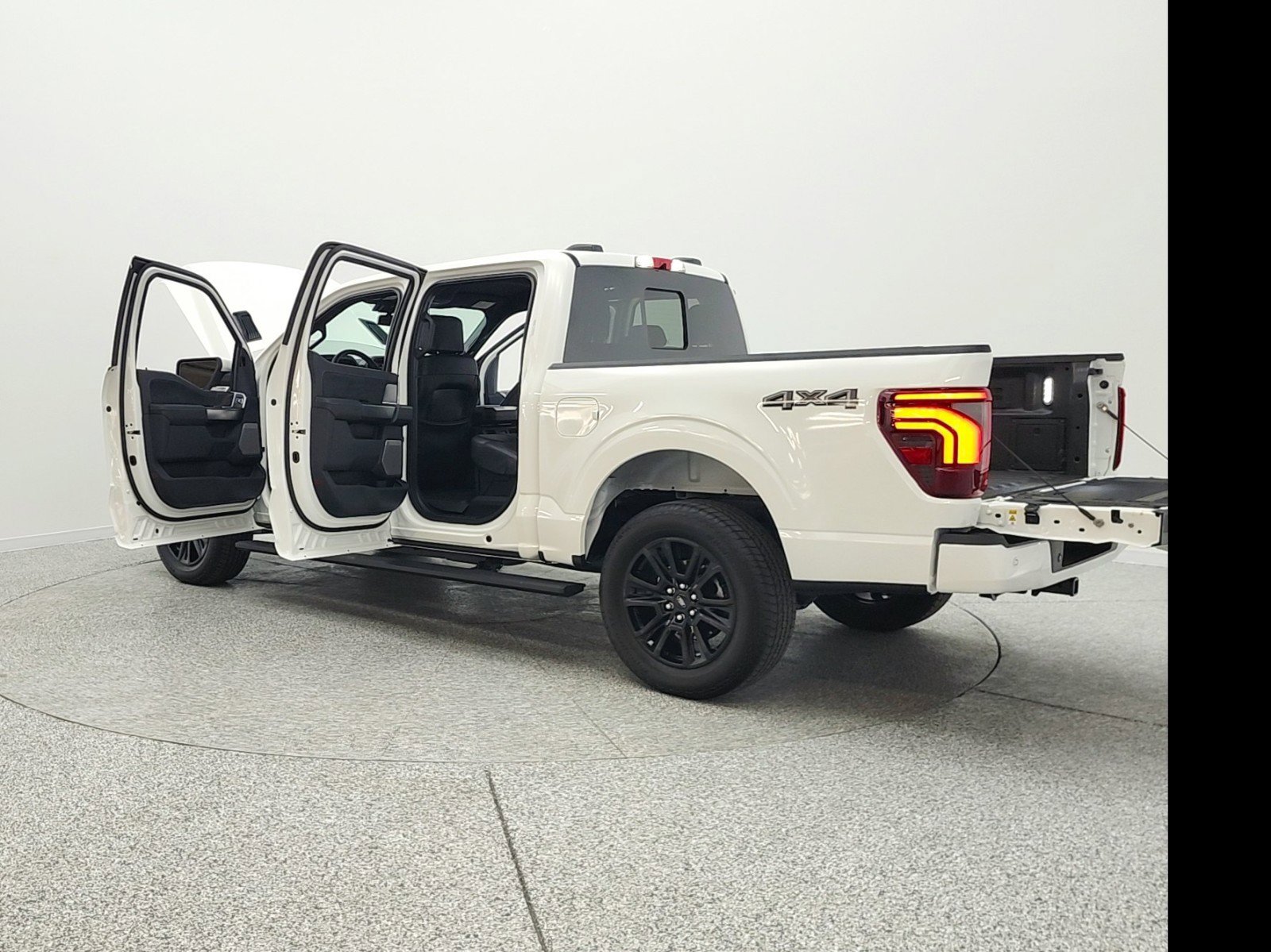 Used 2025 Ford F150 Platinum image 12