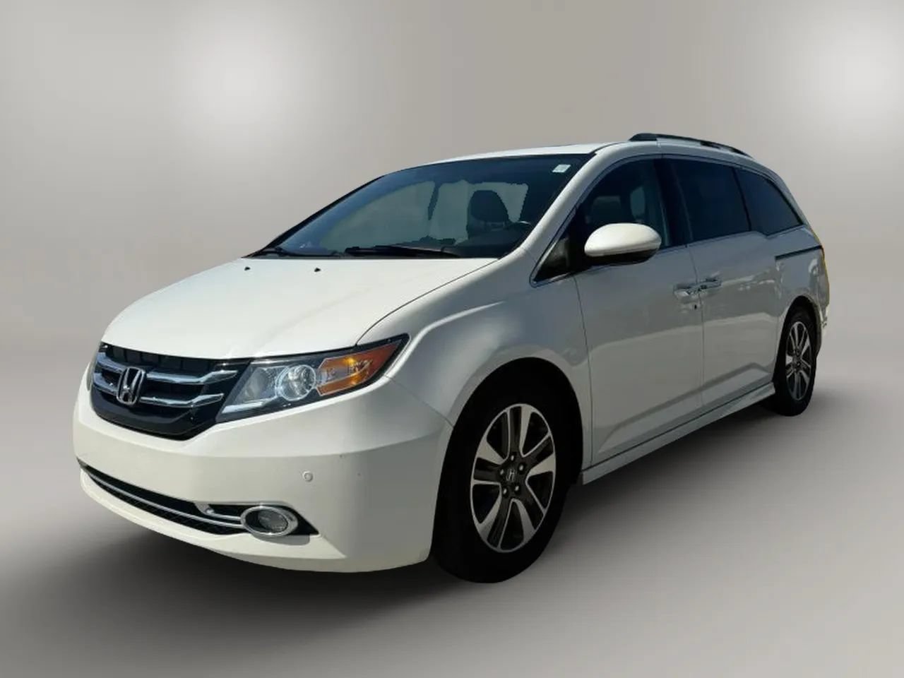 Used 2015 Honda Odyssey Touring image 3
