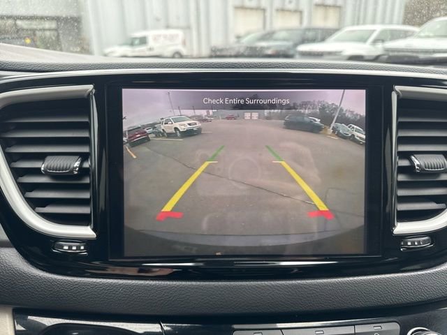 Used 2022 Chrysler Pacifica Touring-L FWD image 19