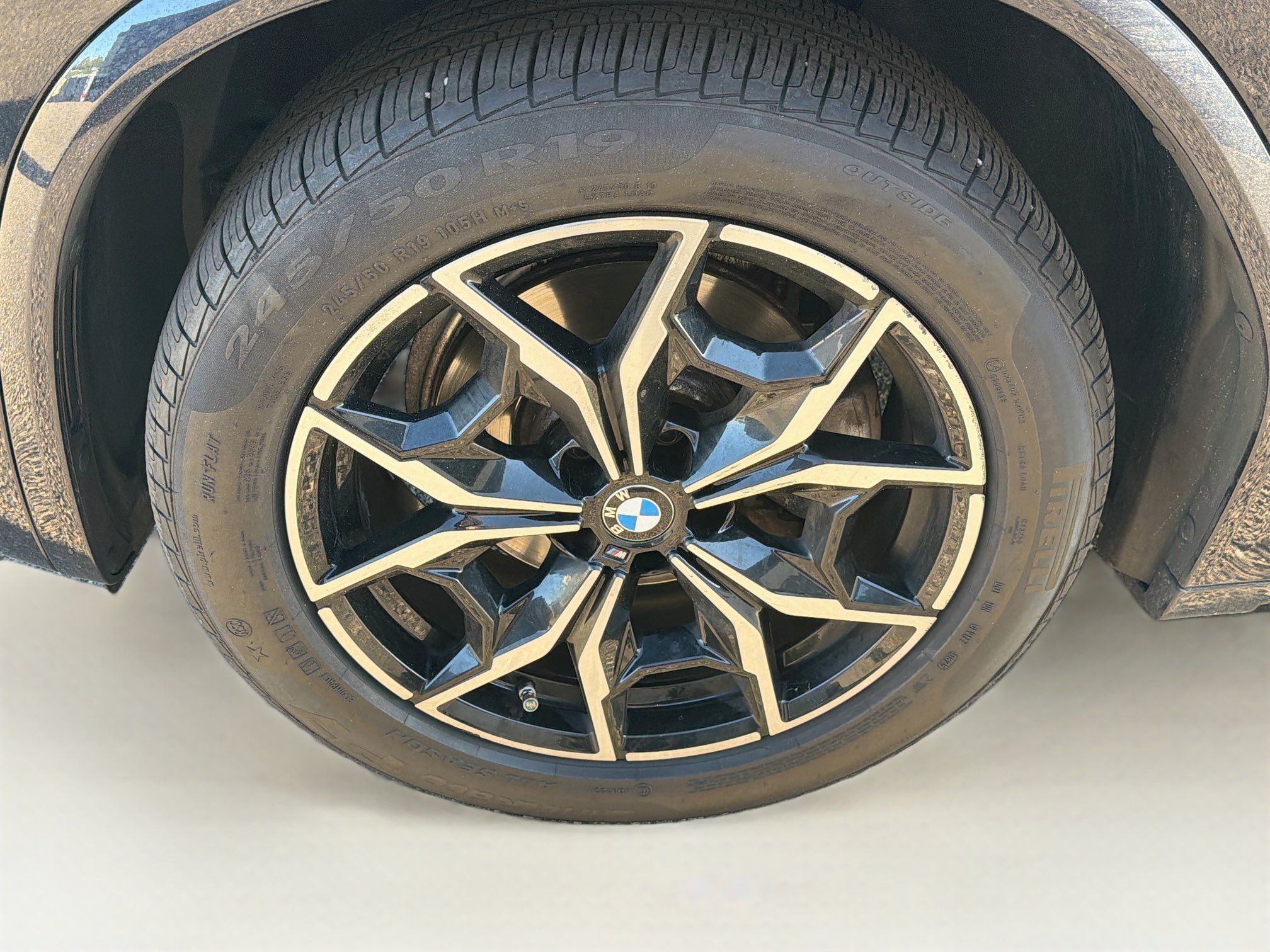 Used 2023 BMW X4 xDrive30i w/ M Sport Package AWD/4WD image 11