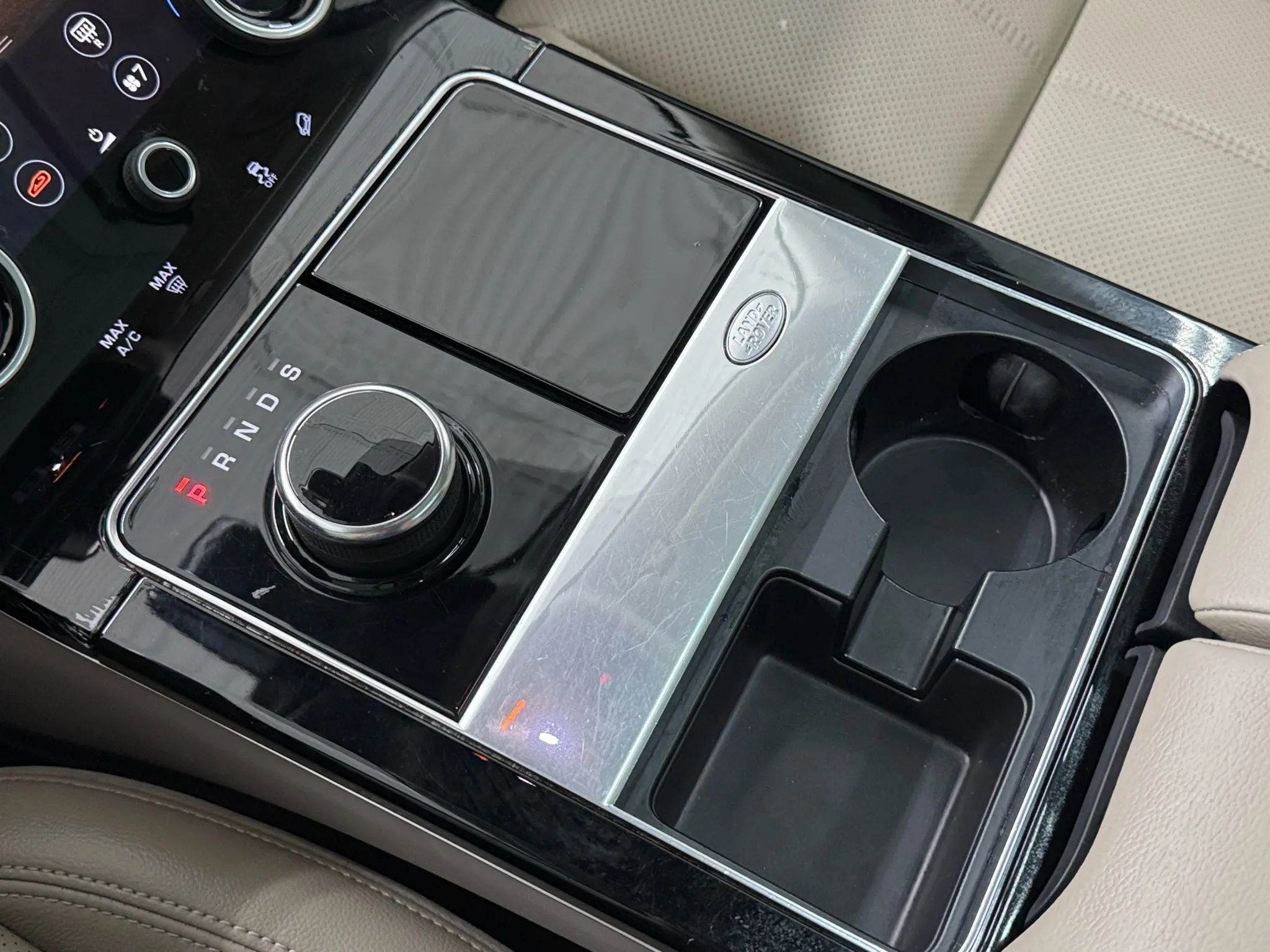Used 2020 Land Rover Range Rover Velar S image 25