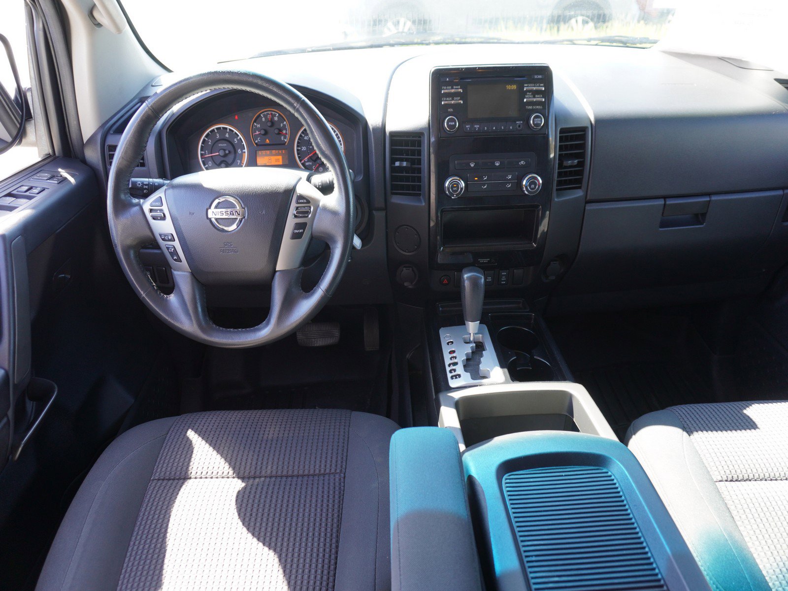 Used 2014 Nissan Titan SV w/ SV Value Truck Package image 2