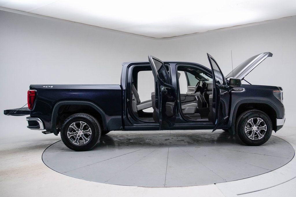 Used 2022 GMC Sierra 1500 SLE AWD/4WD image 14