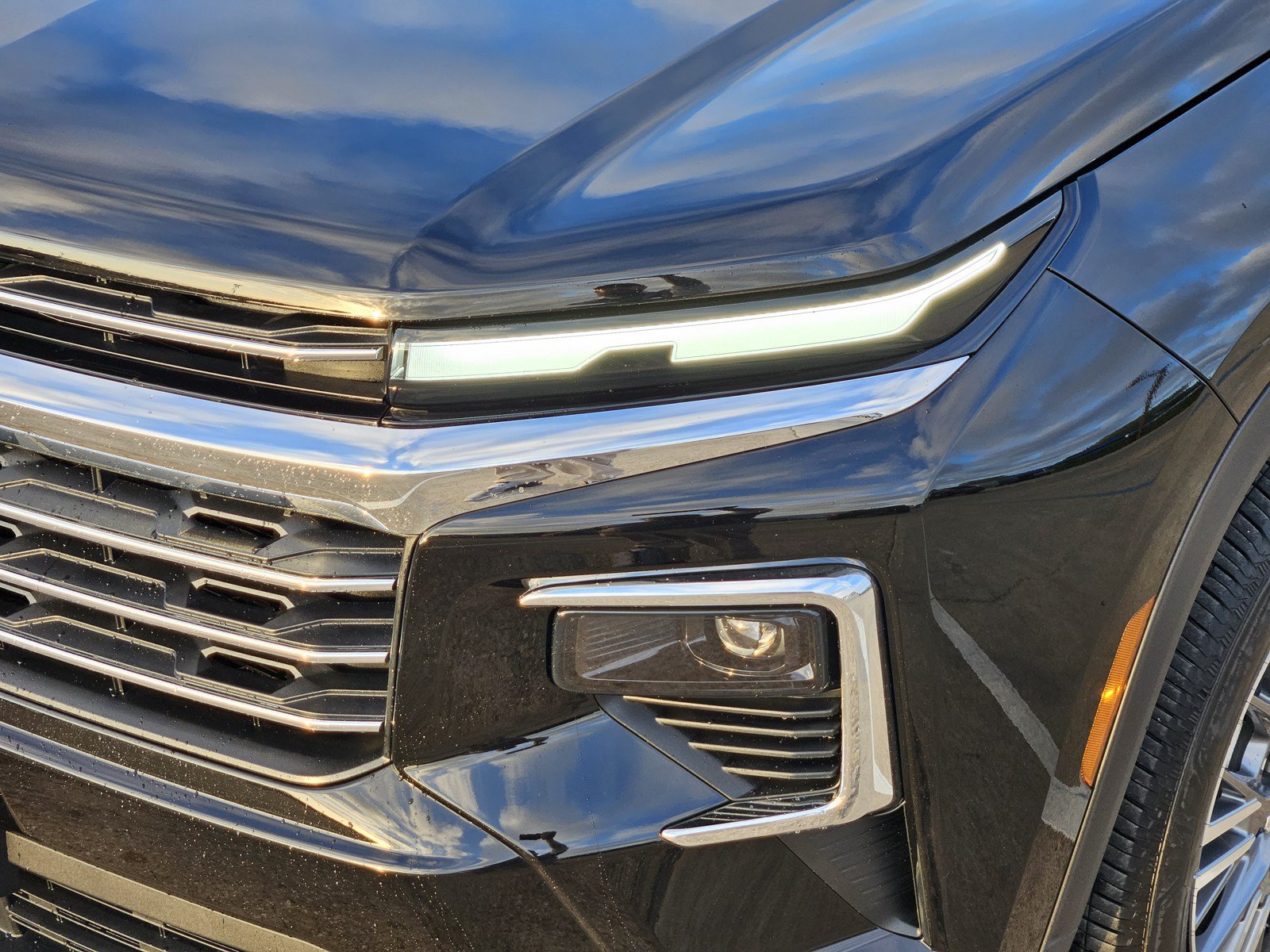 New 2027 Chevrolet Traverse LT w/ Driver Confidence Package FWD image 5