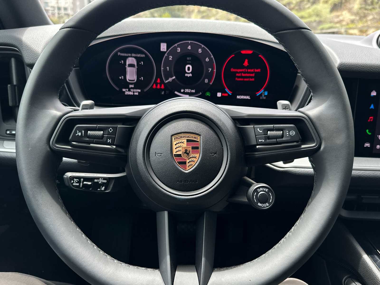 Certified 2025 Porsche Cayenne image 24