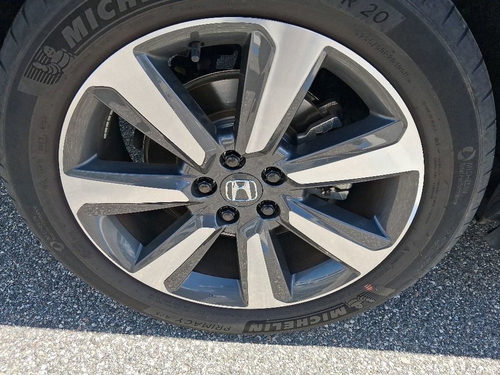 Used 2023 Honda Pilot Touring image 13
