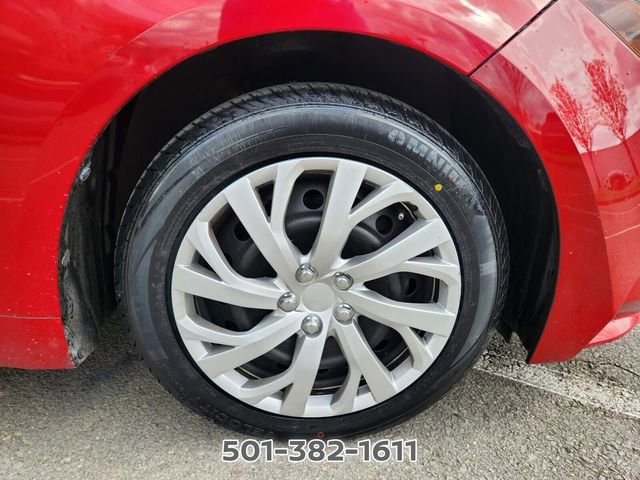 Used 2020 Toyota Corolla LE FWD image 19