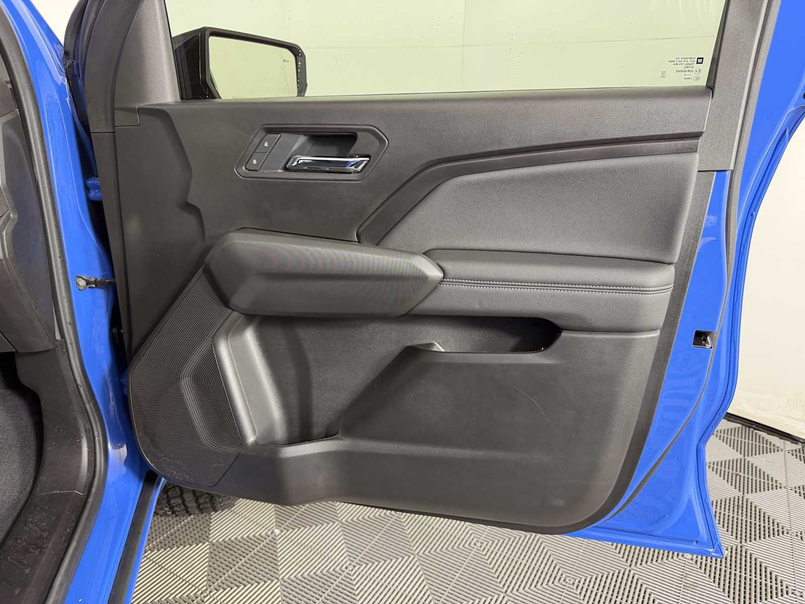 Certified 2025 GMC Canyon Elevation w/ Convenience Package AWD/4WD image 12